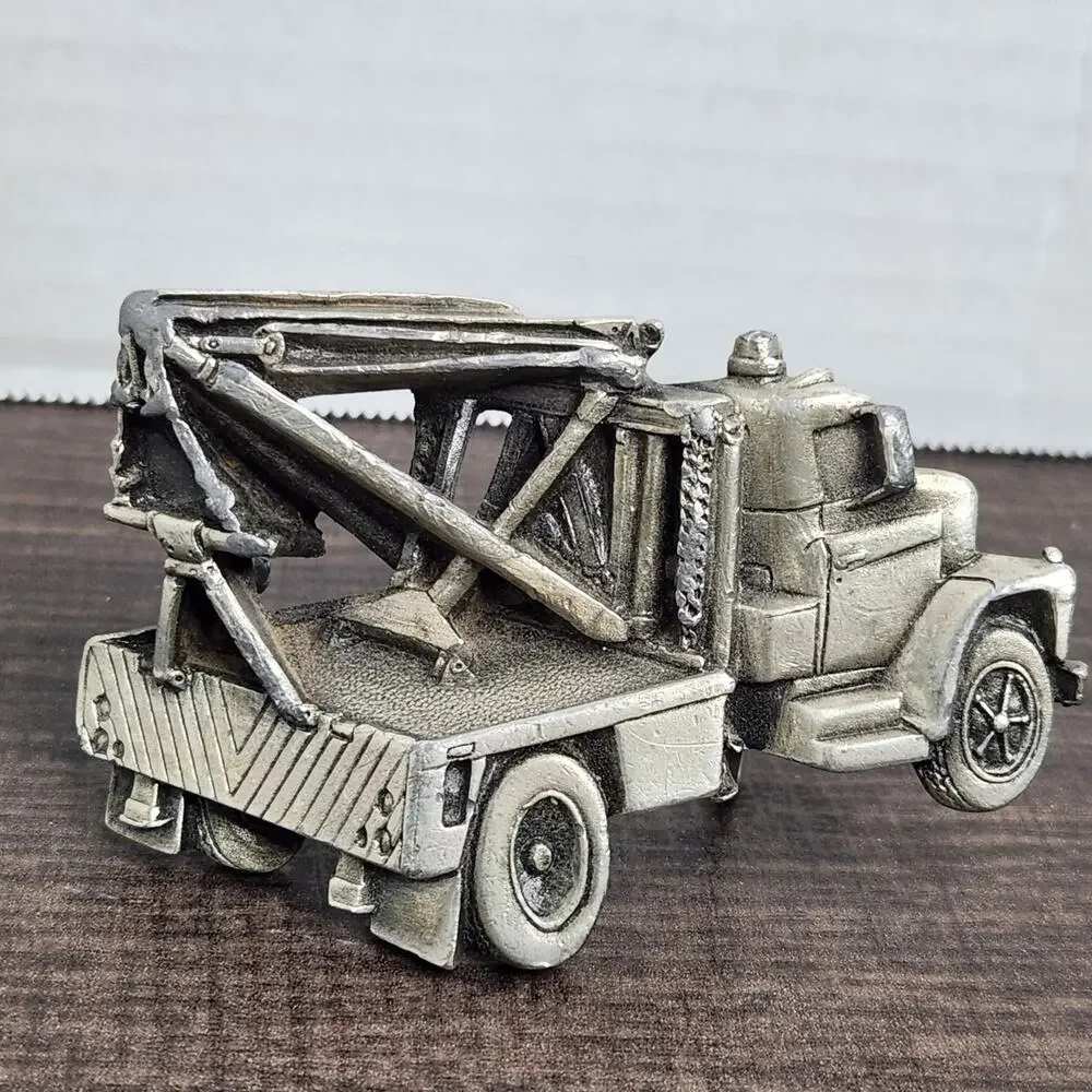 Bergamot Brass Works 1981 Tow Truck belt Buckle